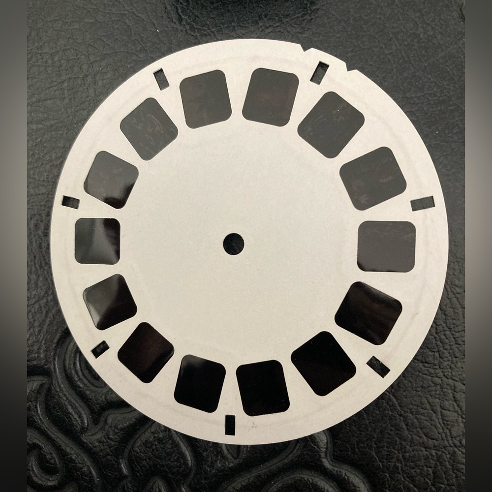 Disney PLUTO View Master reel - Picture 3 of 3